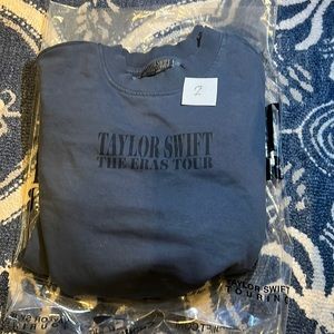 RARE Taylor Swift BLUE CREWNECK SIZE SMALL SOLDOUT